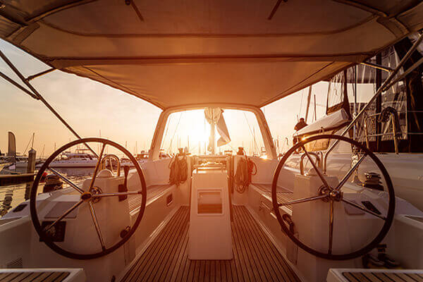 Cum poți deveni posesorul unui certificat de conducător de ambarcațiune?